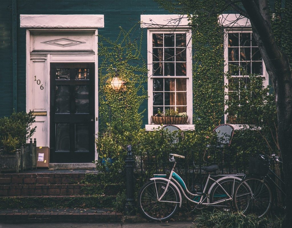 maison de ville avec vélo